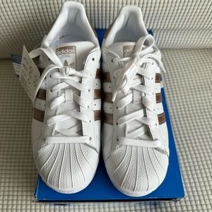 ❌SOLD❌ Adidas Superstar Womens